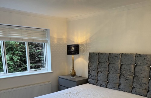 Weybridge House | Weybridge Garden Cottage