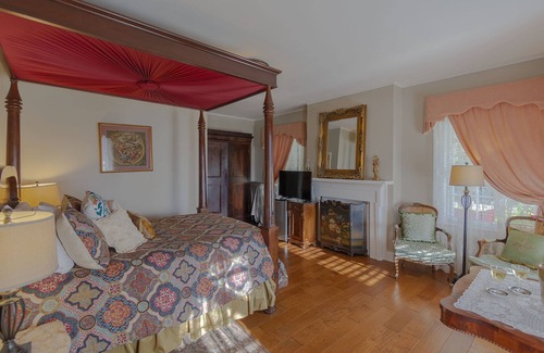 Natchez Bed & Breakfast | Weymouth Hall B&B