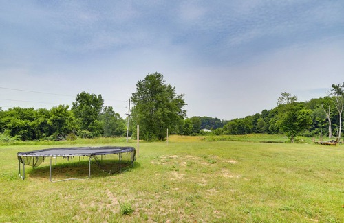 Lawrence House | WFH-Friendly Lawrence Escape w/Lake Access