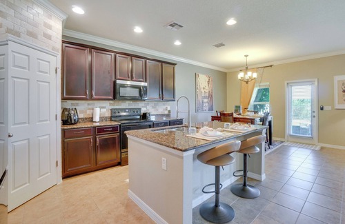 Orlando House | WFH, Relax & Enjoy At-Home Comforts in Orlando