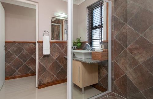 Eastcliff House | Whale Away Guest House