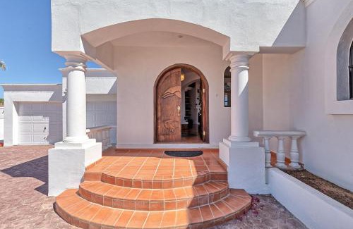Las Conchas House | Whale of a Tale