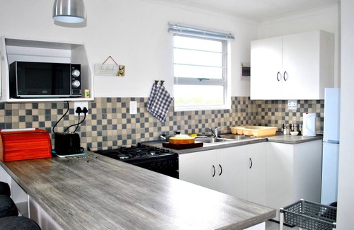 De Kelders House | Whale Watch Accommodation