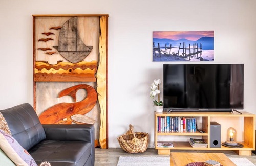 Coles Bay Apartment | Whale Watcher 2