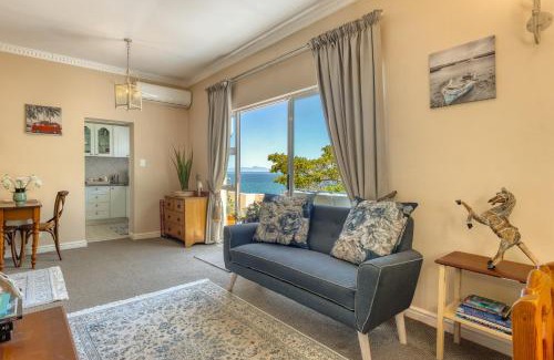 Mountainside Apartment | Whale Watchers Gordons Bay