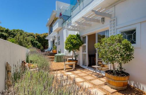Mountainside Apartment | Whale Watchers Gordons Bay