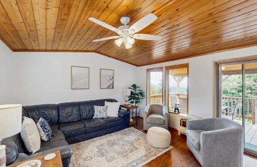 Brookings Apartment | Whaleshead Getaway