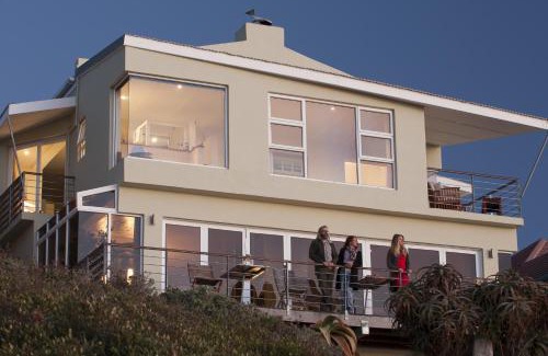 De Kelders House | Whalesong Lodge