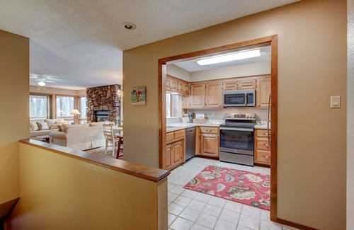 Mount Ida Condo | What A View II/20BRB 3BR/3BA Large with 2 Private Decks by LOVR