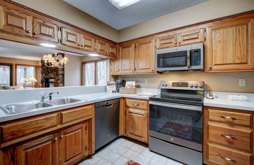 Mount Ida Condo | What A View II/20BRB 3BR/3BA Large with 2 Private Decks by LOVR