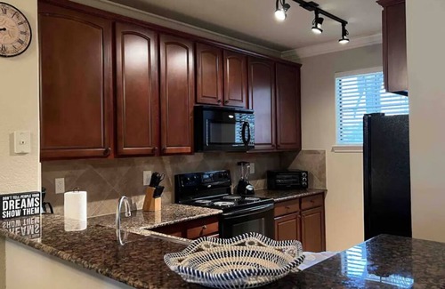 Wellington Apartment | What a wonderful Place! 2/2 beautiful, close to parks, shopping & restaurants.