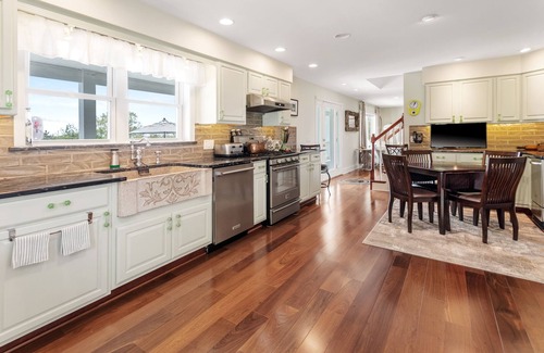 Montauk House | What You Have! Eat, Swim, Scenic Montauk. Hither Hills St. Park to "The Point"