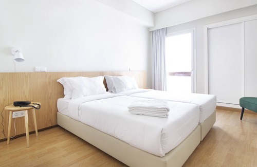Portimao City Centre Hotel | WHE Hotel