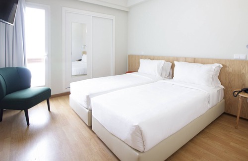 Portimao City Centre Hotel | WHE Hotel
