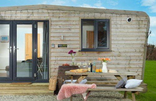 Helford Passage Apartment | Wheal Amelia- Beautifully Fitted Wooden Lodge Helston Cornwall