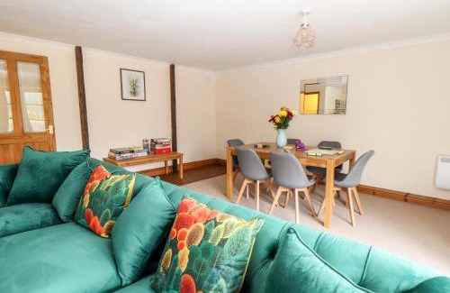 Stenalees House | Wheal ProsperThe West Dry