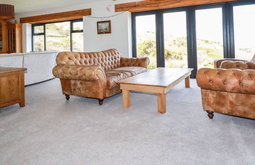 Pensilva Cottage | WHEAL TOR COTTAGE, pet friendly, with a garden in Pensilva