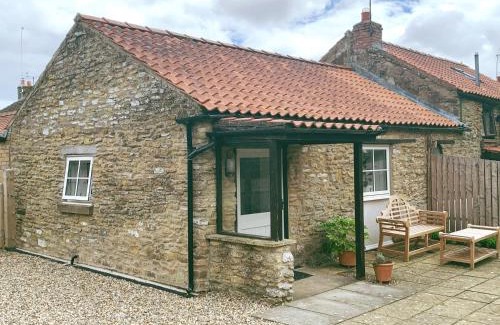 Potter Brompton House | Wheatsheaf Cottage - 80021