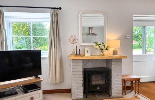 Potter Brompton House | Wheatsheaf Cottage - 80021