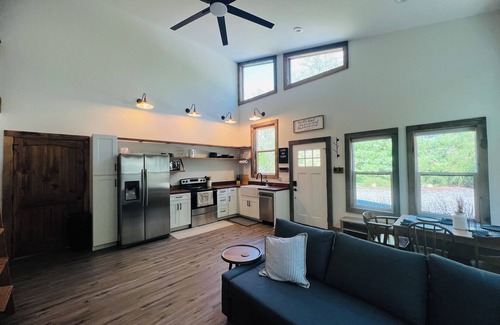 Cullowhee House | Whee Farm Refuge in the Smokies: Spacious 1 BR/1 Bath Barn Apartment