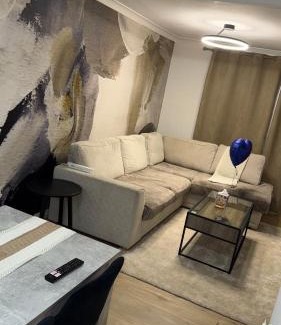 Sheffield Apartment | Wheel chair friendly, City centre, northern general, PS5, workstation