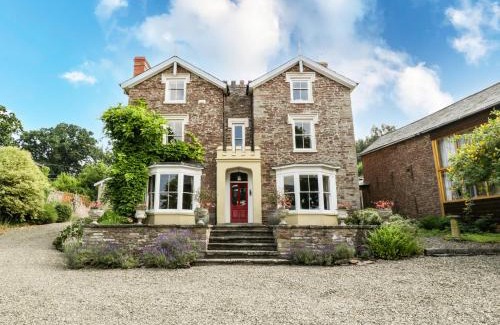 Leominster House | Wheelbarrow Castle