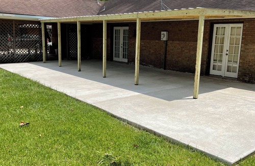 Shenandoah House | Wheelchair Accessible Executive, Guest, Medical STR. Pet Friendly, Quiet, Safe.