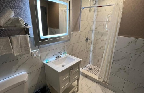 Soundview Hotel | Wheeler Hotel