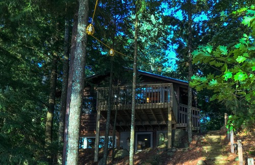 Lakewood Cottage | Wheeler Lake Cottage - Rustic, Charming and Private