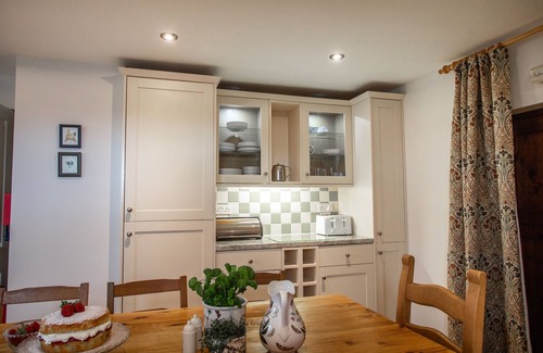 Hele House | WHEELHOUSE, pet friendly, character holiday cottage in West Down