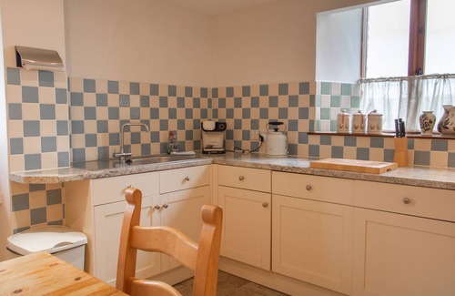 Hele House | WHEELHOUSE, pet friendly, character holiday cottage in West Down
