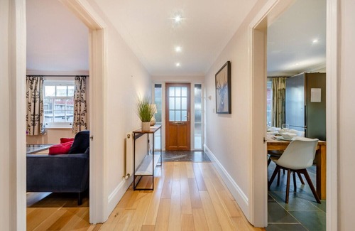 Warwick House | Wheelwright Mews House