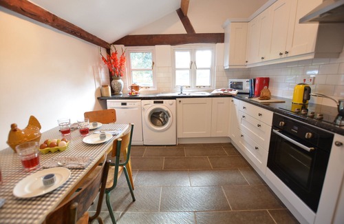 Walpole Cottage | WHEELWRIGHT'S BARN, pet friendly, with open fire in Halesworth