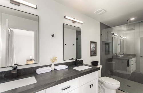 Scottsdale Highlands House | When In Roma-In Old Town- Private Pool - Fire Pit