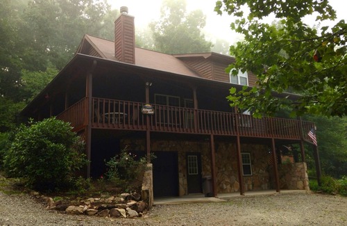 Blairsville Cabin | Where Adventure Meets Serenity