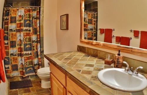 Albany Cabin | Where Luxury Meets the Outdoors Albany, Wyoming