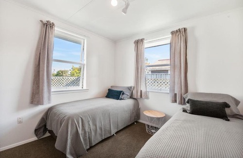 Taupo House | Wheretia Cottage - Taupo Holiday Home