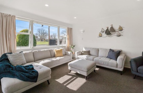 Taupo House | Wheretia Cottage - Taupo Holiday Home