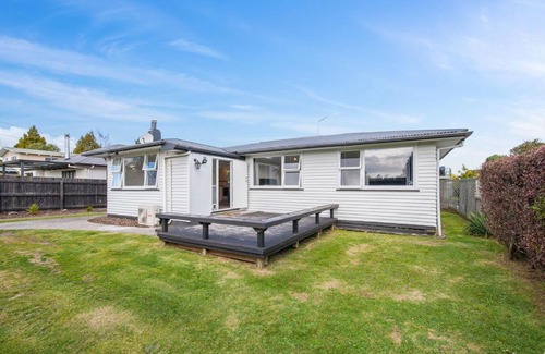Taupo House | Wheretia Cottage - Taupo Holiday Home