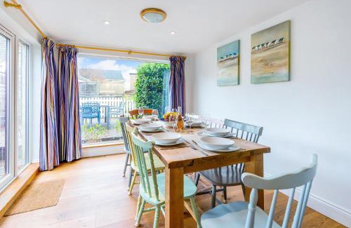 Southwold House | Wherry Cottage, Sleeps 8