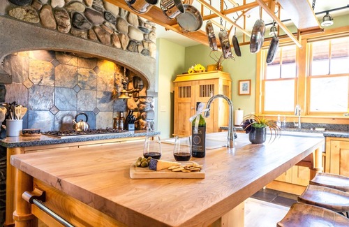 Crested Butte House | Whetstone Chalet/Dog Friendly W/Incredible Views! Hot Tub! Close to Rec Path!