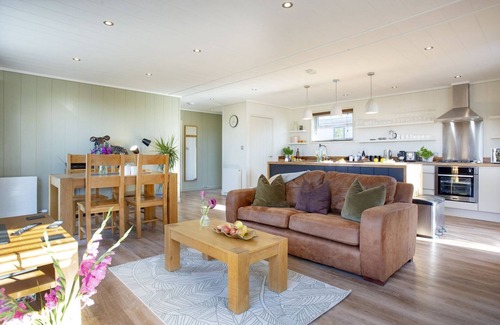 Cheddar Cabin | Whileaway Lodge, Strawberryfield Park