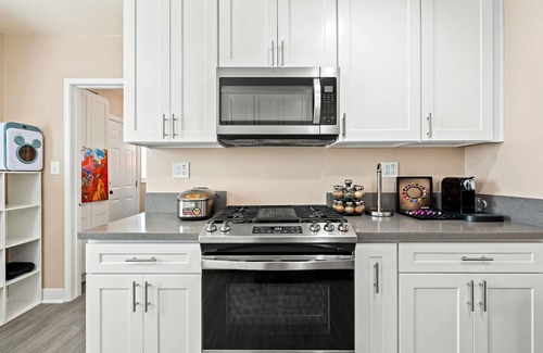 Westmont House | Whimsical Family Stay 10 Min Walk to PV Hospital
