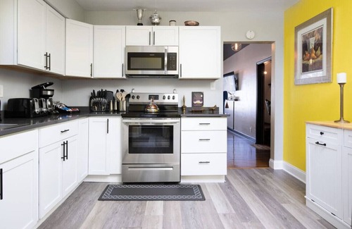 Appleton House | Whimsical Magic Renovated Home - Walk to Downtown from Atlantic St.