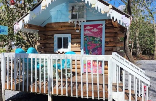 Hayesville Cottage | Whimsical Sugar Shack in Blue Ridge with Stream, Lollipop Garden & Petting Zoo