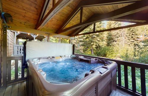 Sandpoint Apartment | Whiplash