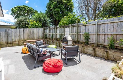 Whiritoa House | Whiritoa Beach Getaway - Room for all!
