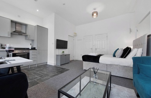Pontrilas Apartment | WhiskAwayStays - Foregate Studio - No. 2