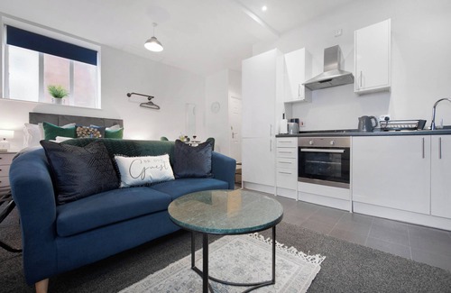 Pontrilas Apartment | WhiskAwayStays - Foregate Studio - No. 3