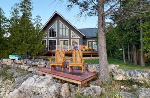 Northern Bruce Peninsula House | Whiskey Harbour Lakehouse - Lake Huron Getaway